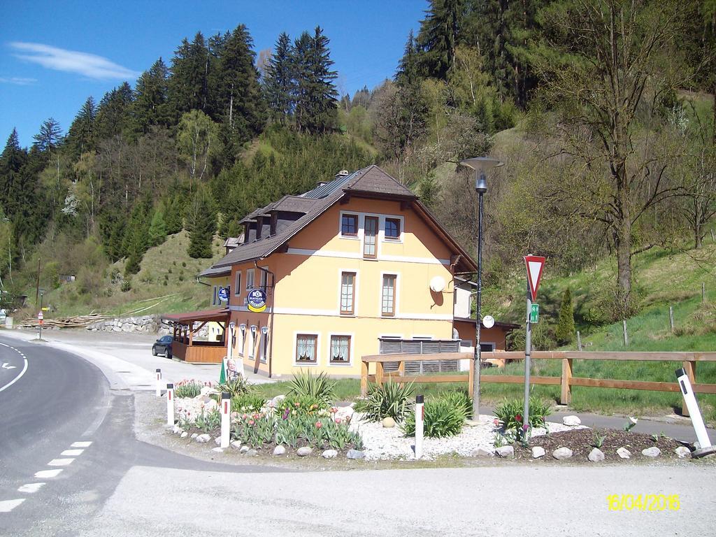 Gasthaus Zur Melzen Versbichl Ngoại thất bức ảnh