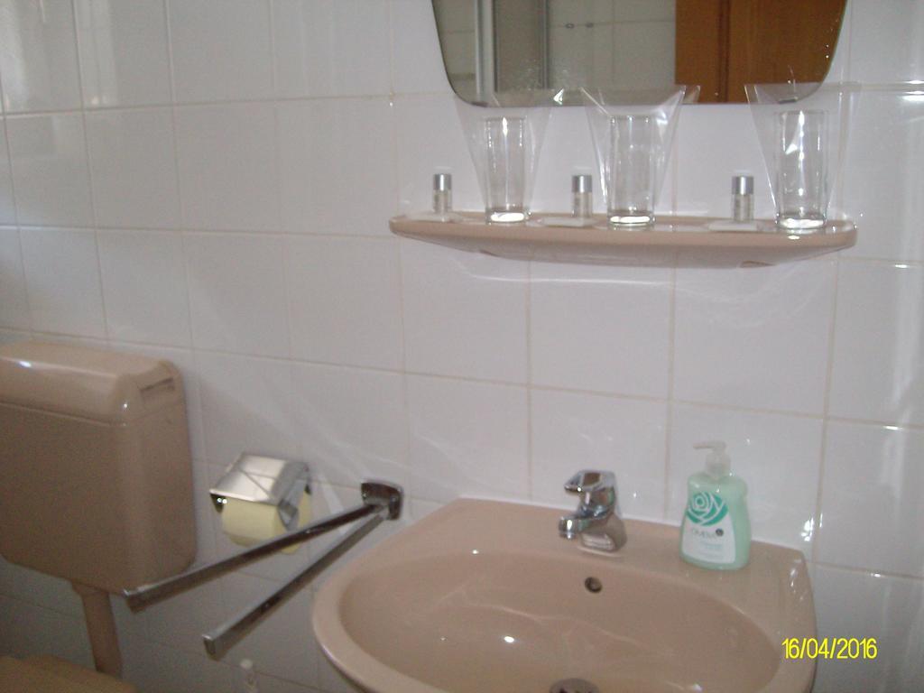 Gasthaus Zur Melzen Versbichl Ngoại thất bức ảnh