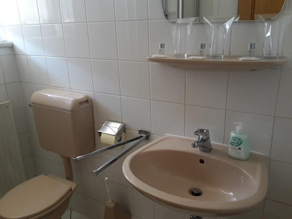 Gasthaus Zur Melzen Versbichl Ngoại thất bức ảnh